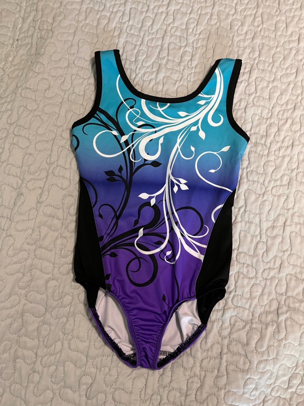 Danskin Now Light Teal and White Swirl Active Top